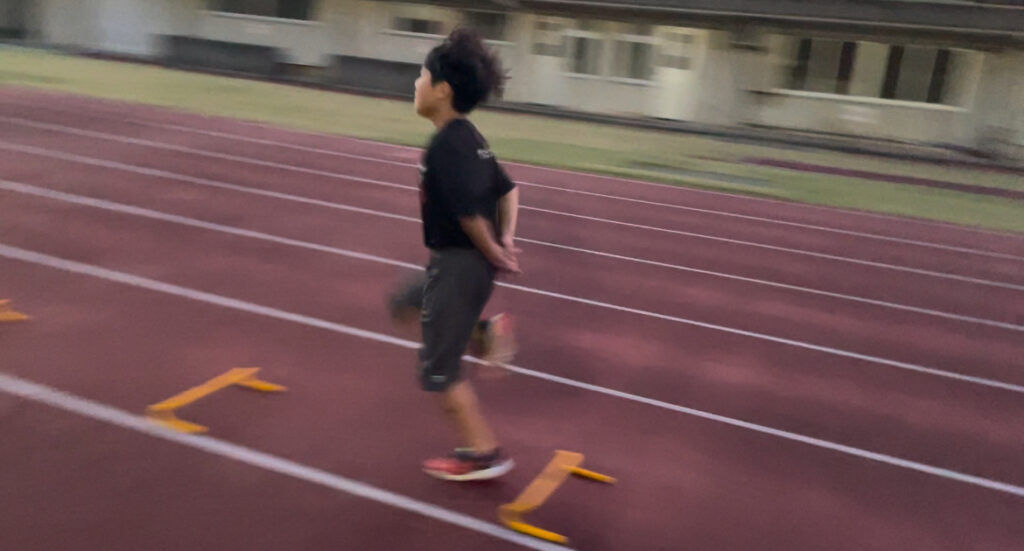 西原町総合運動公園陸上競技場