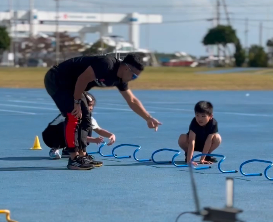 与那原町与那古浜公園陸上競技場トラック