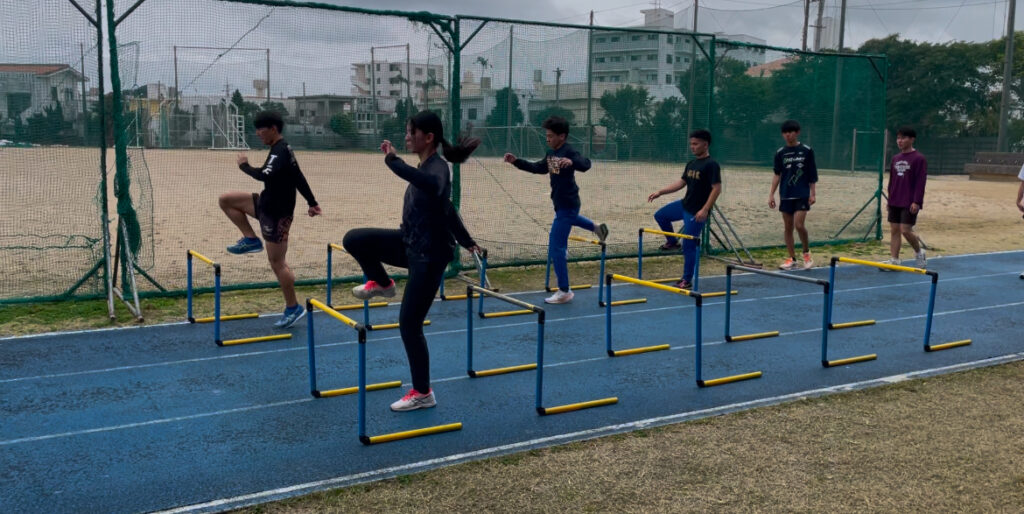 沖縄県立中部商業高等学校のグラウンド