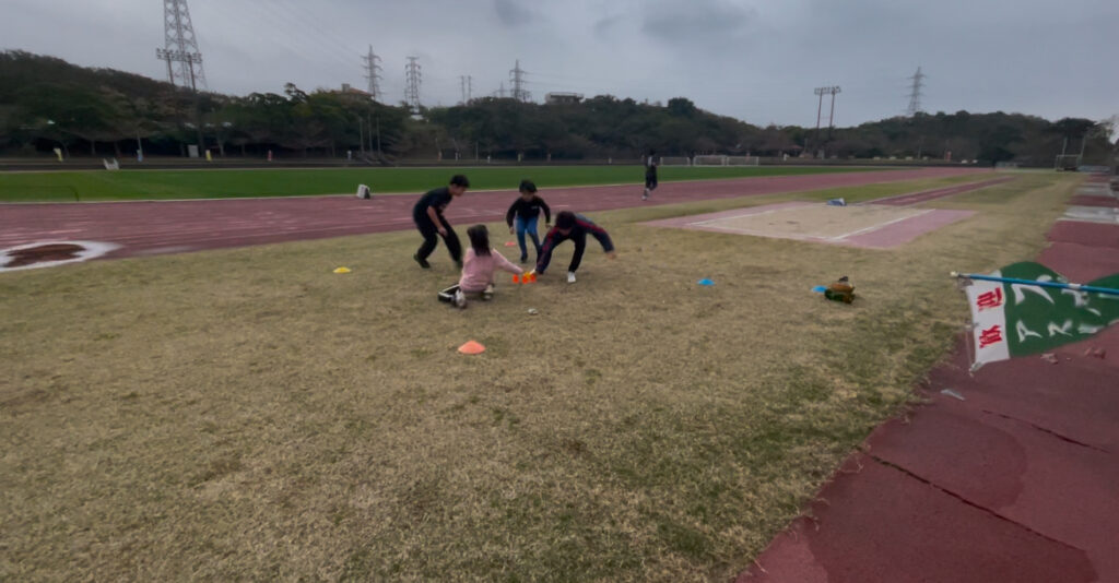 西原町西原運動公園陸上競技場