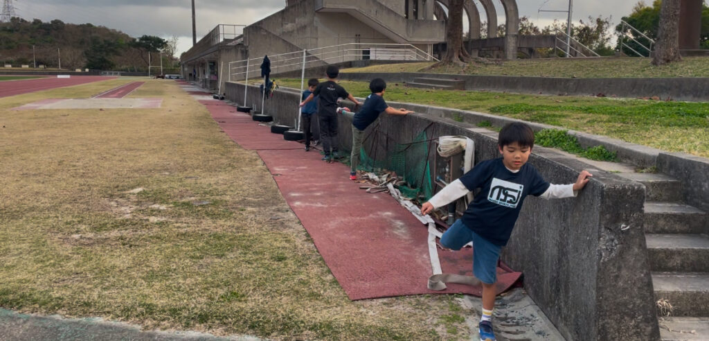 西原町西原陸上競技トラック