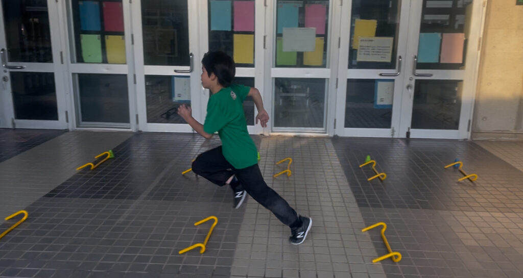 浦添市前田小学校ピロティー
