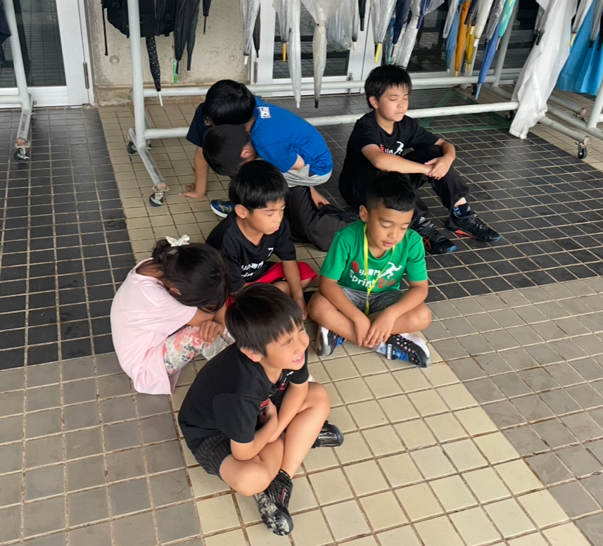浦添市前田小学校ピロティー